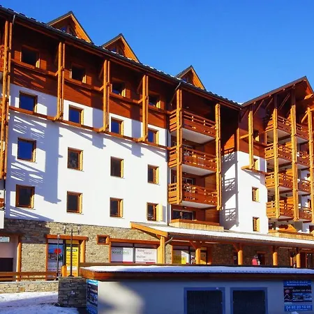 Nemea L'aigle Bleu 3* Briançon
